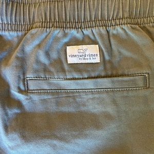 VINEYARD VINES Boys youth STRETCH YETTY SHORTS size XL gray
